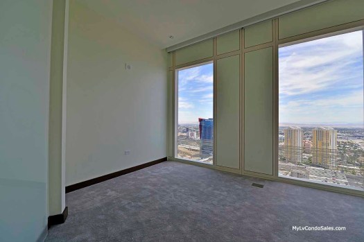 Mandarin Vegas Condos