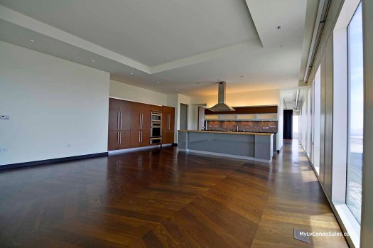 Mandarin Vegas Condos