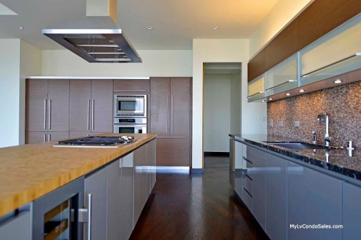 Mandarin Vegas Condos