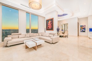 Mandarin Las Vegas Condos